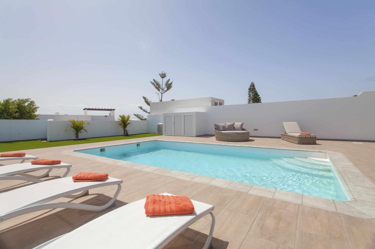 Homu Aura Fantastica Villa Con Piscina Privada Плая Бланка Екстериор снимка